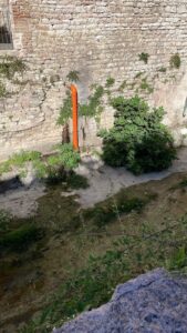 Ponte di San Martino perdita idrica e degrado nell’area sottostante